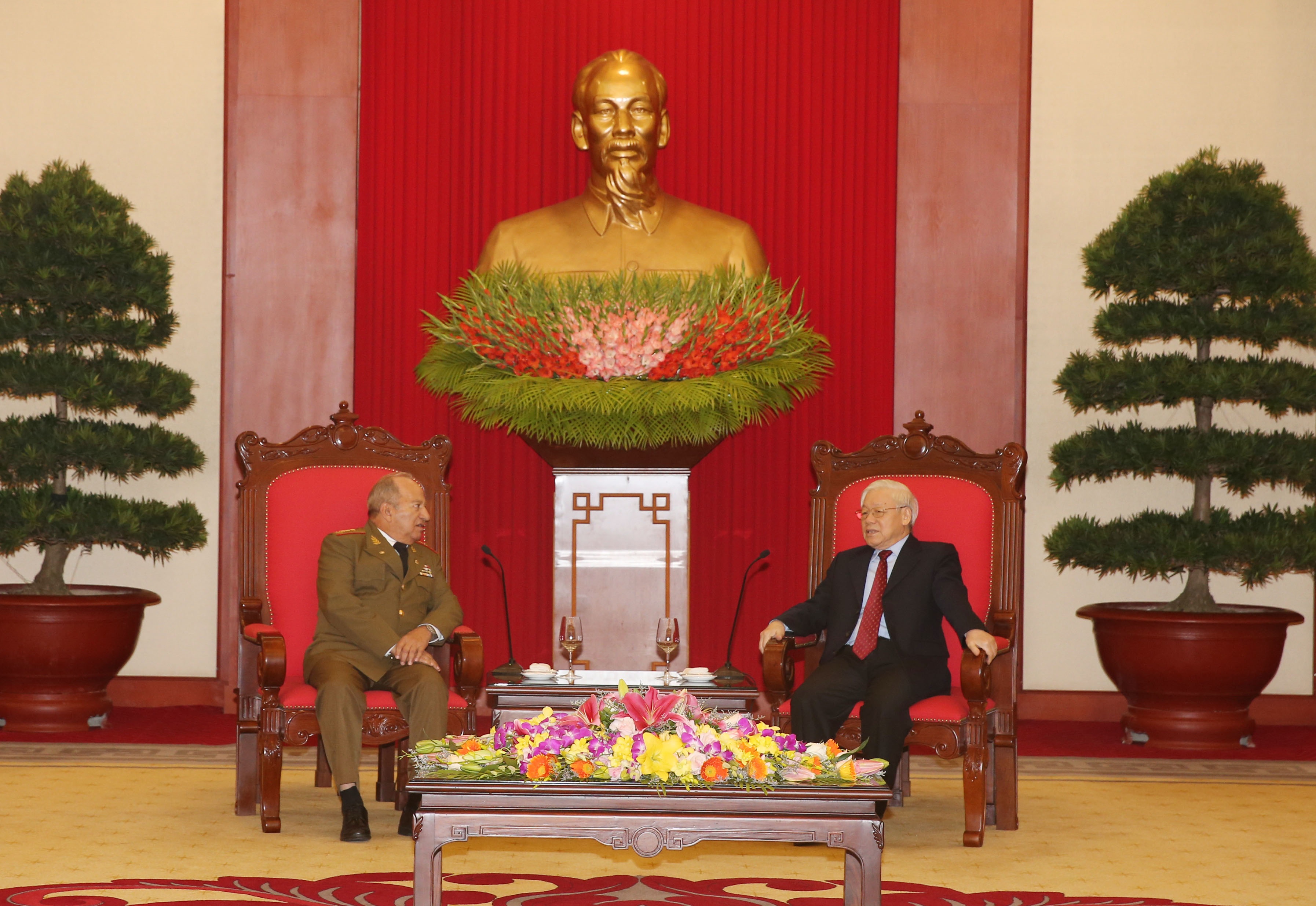 Tổng Bí thư, Chủ tịch nước Nguyễn Phú Trọng tiếp Bộ trưởng Bộ các Lực lượng Vũ trang Cách mạng Cuba